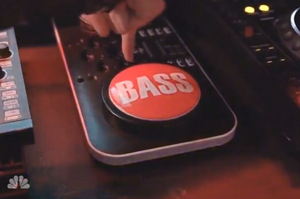 One More Hit: A Brief View On The Art Of Dropping The Bass + A Review of Fareoh’s “Fight For You”